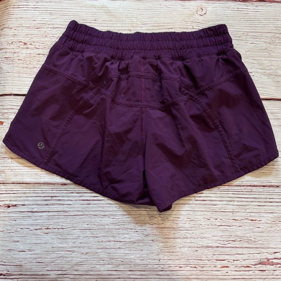 Lululemon Tracker Short IV in Darkest Magenta Sz 8 - Picture 8 of 11